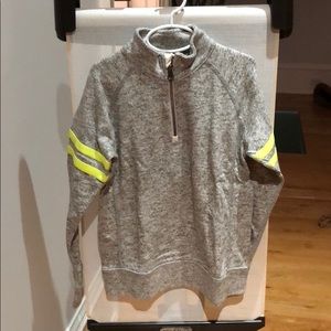 Grey casual sweater, crew cuts